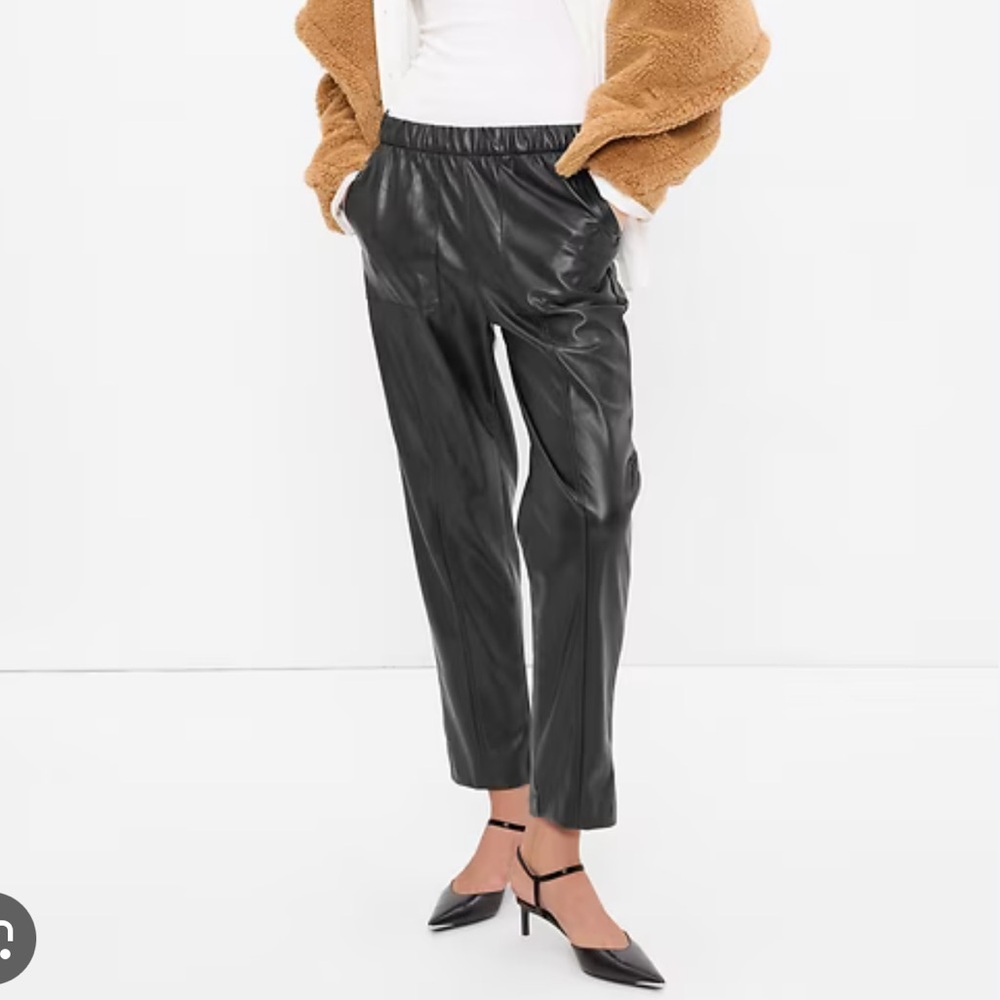 Gap Vegan Leather Cropped Pants Black NWT